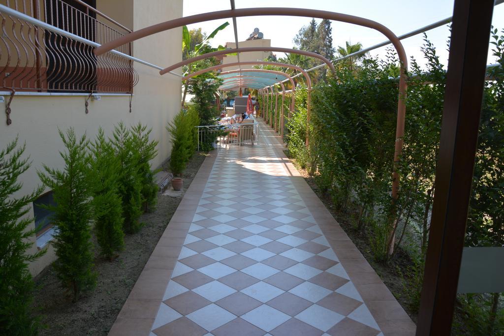 Yavuzhan Hotel Side Exterior photo